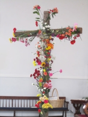 07-flowered-cross-img_2557